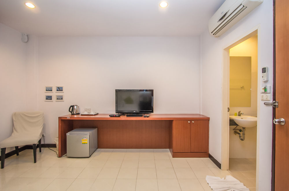 Sugar Ohana Poshtel Phuket Esterno foto
